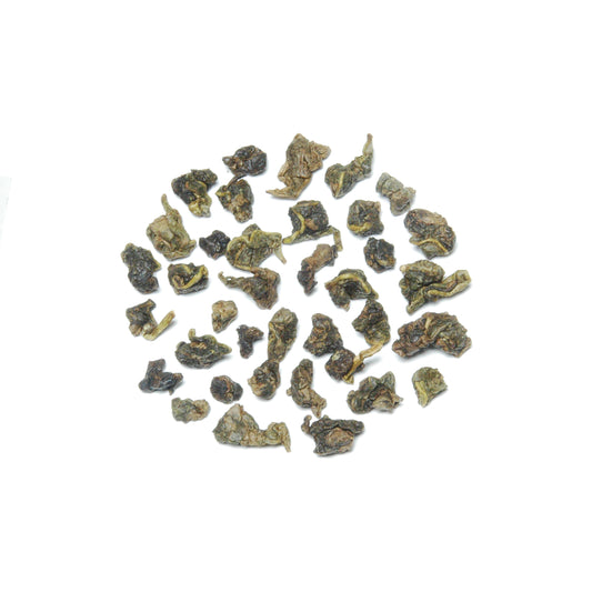Mid-oxidized, mid-roasted Narcissus oolong tea with orchid-like floral notes and lingering nutty, honey aroma from longan wood.